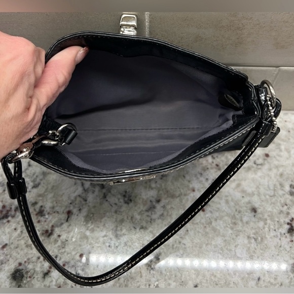 COACH Legacy Top Turnlock 2-Way Baguette Wristlet Black - Picture 6 of 10